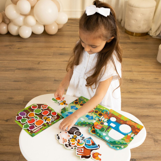 Busy book with velcro "The animals on the farm"