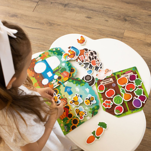 Busy book with velcro "The animals on the farm"