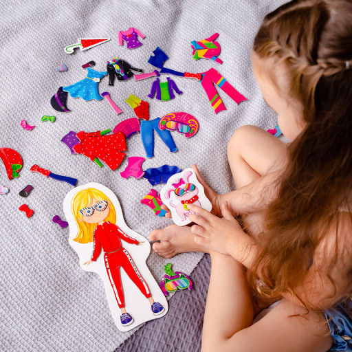 Magnetic game «Alice and Polly»
