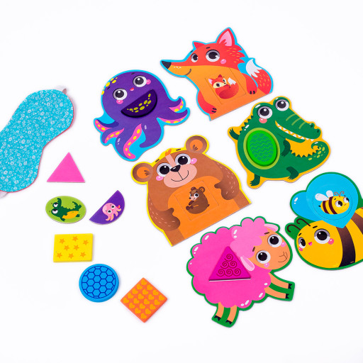 Sorting game with wooden figures "Animals"